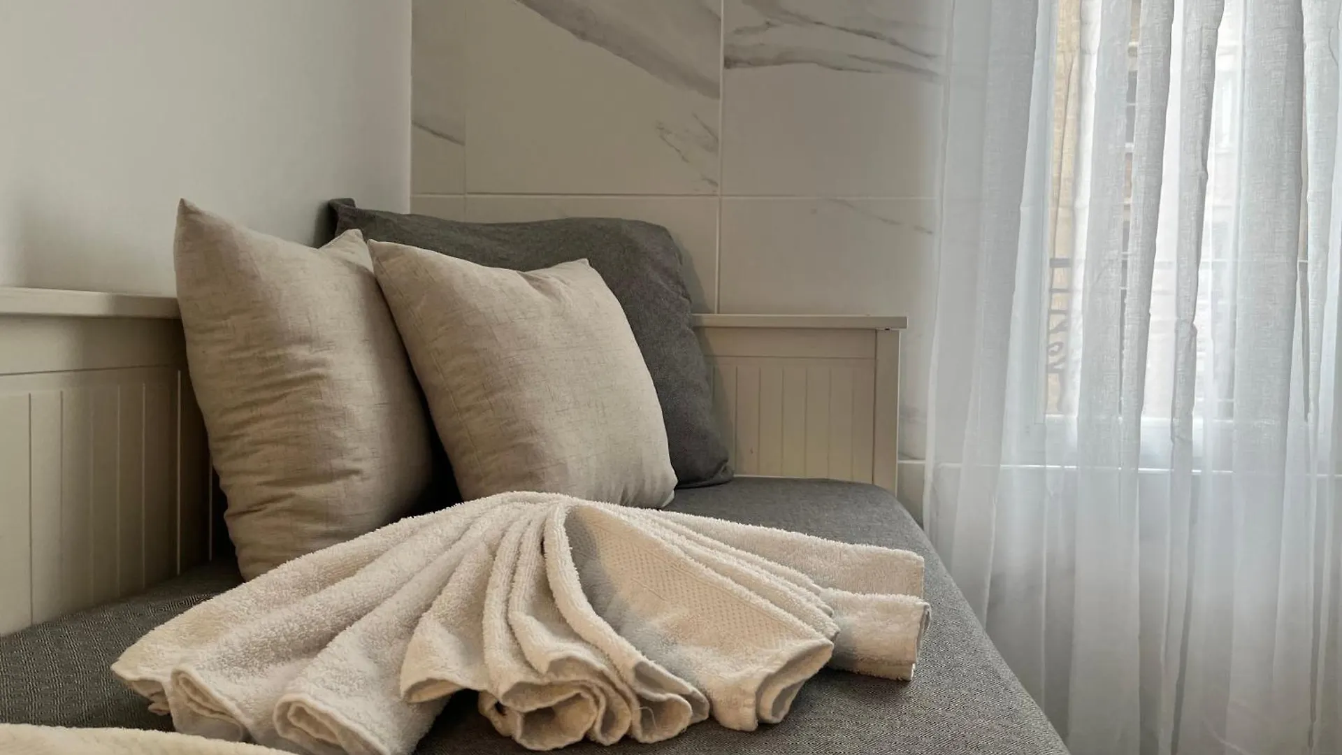 Daire Charmant Studio Parisien Au Coeur Du 15E Arrondissement